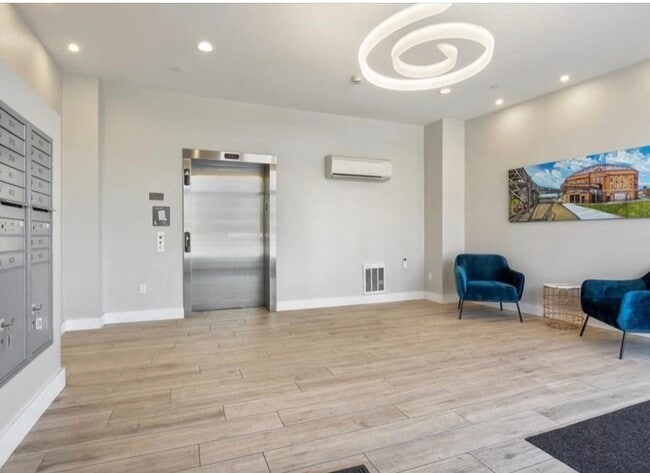 610 Rutherford Ave, Unit 501 in Boston, MA - Building Photo - Building Photo