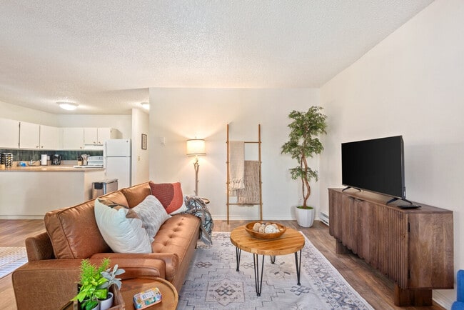 6630 SW Capitol Hwy in Portland, OR - Building Photo - Building Photo