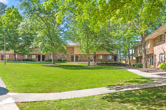 Northgate Townhomes in Tucker, GA - Foto de edificio - Building Photo