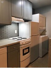 723 Santa Barbara Pl in San Diego, CA - Building Photo - Building Photo