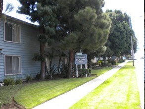 The Hacienda Square in Torrance, CA - Building Photo - Building Photo