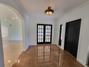 825 Cremona Ave in Coral Gables, FL - Building Photo - Building Photo
