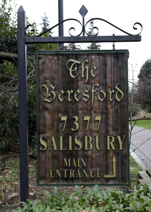 The Beresford in Burnaby, BC - Building Photo