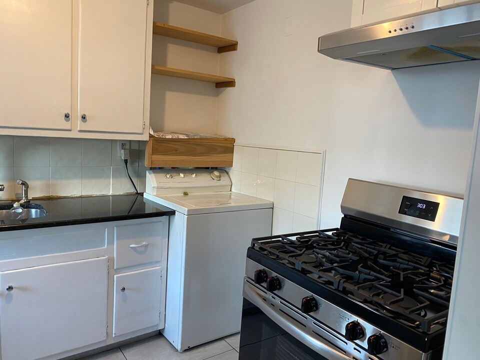 5 Clarmore Dr, Unit #2A in Norwalk, CT - Building Photo