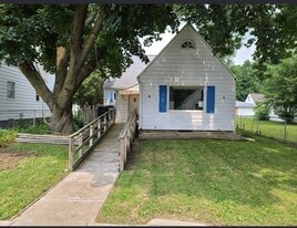 2913 Fredrickson St in South Bend, IN - Building Photo