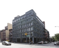 138 Broadway in Brooklyn, NY - Building Photo