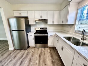2410 Formosa Ave in Orlando, FL - Building Photo - Building Photo