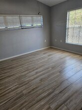 6391 Gateway Ave in Sarasota, FL - Building Photo - Building Photo