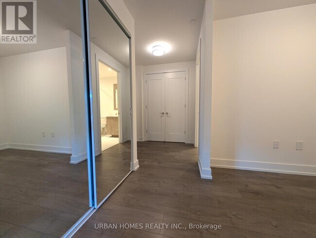 25 Adra Grado Way in Toronto, ON - Building Photo - Building Photo