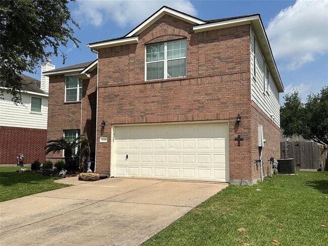 2205 Mossey Creek Dr in Deer Park, TX - Foto de edificio - Building Photo