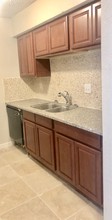 Creekside Apartments in Dickinson, TX - Building Photo - Building Photo