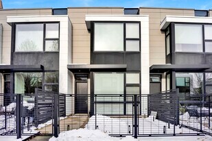 1017 N Cleveland Ave in Chicago, IL - Building Photo