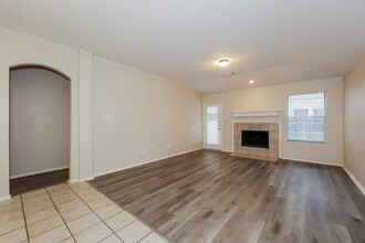 7201 Lake Front Trail in Arlington, TX - Building Photo - Building Photo
