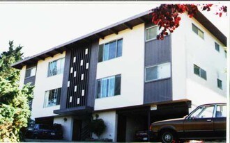 231 Corte Madera Ave Apartments