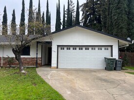 1701 Gray Ave in Yuba City, CA - Building Photo