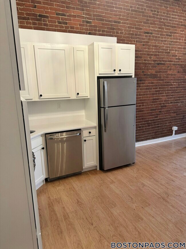 254 Friend St, Unit 1