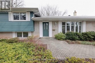 181 Third Line in Oakville, ON - Building Photo - Building Photo