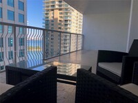 1200 Brickell Bay Dr, Unit 2512 in Miami, FL - Building Photo - Building Photo