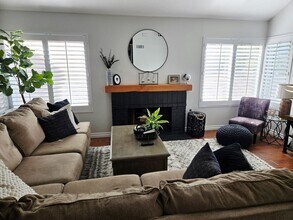 15352 Bambi Ct in Moorpark, CA - Building Photo - Building Photo