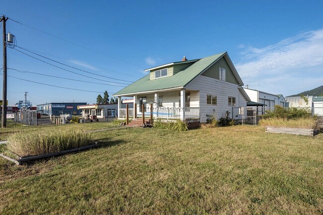 7040 N Government Wy-Unit -Unit 10 - House in Dalton Gardens, ID - Building Photo - Building Photo