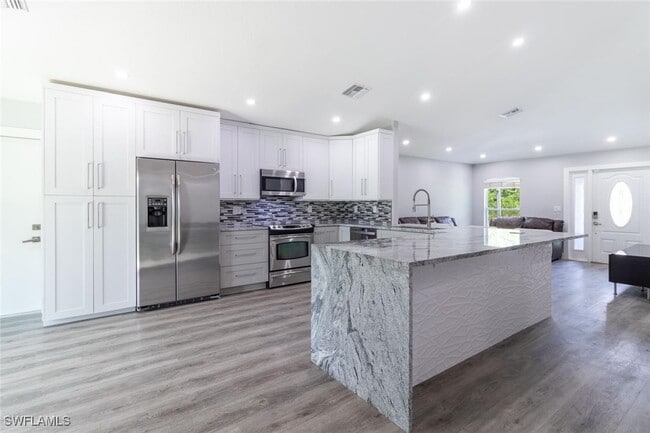 property at 2035 Desoto Blvd S