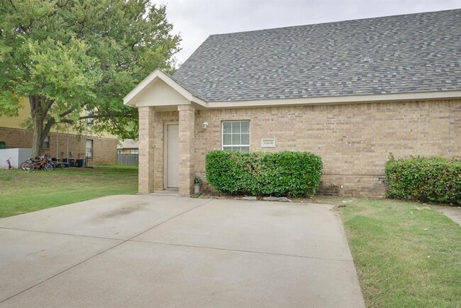 510 Kings Way Dr in Mansfield, TX - Building Photo - Building Photo