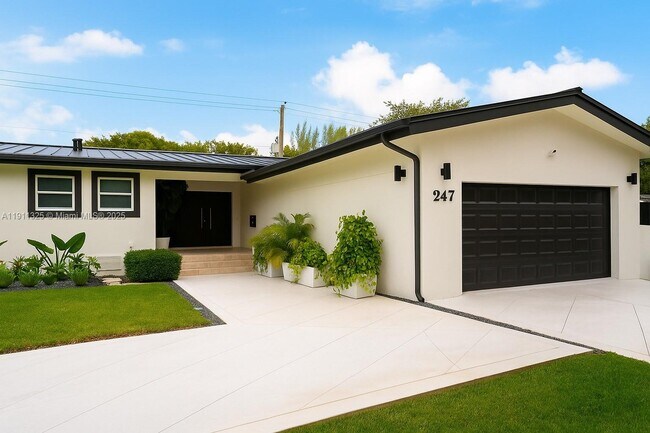 247 Shore Dr S in Miami, FL - Building Photo - Building Photo