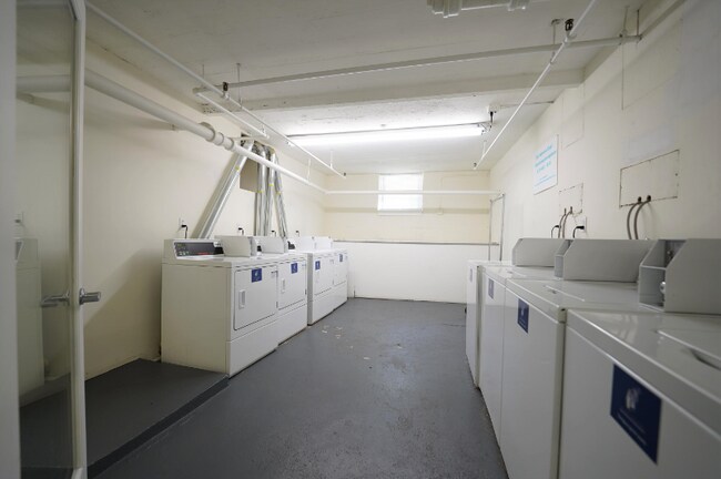 1850 Commonwealth Ave, Unit 53 in Boston, MA - Building Photo - Building Photo