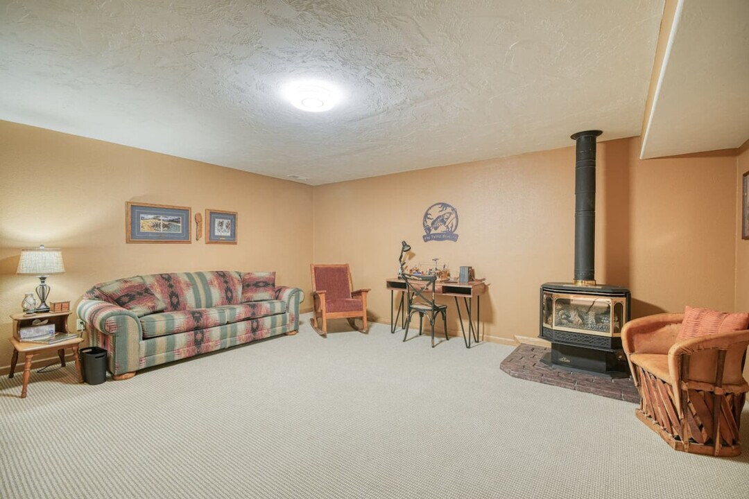 4471 39 N in Rigby, ID - Building Photo