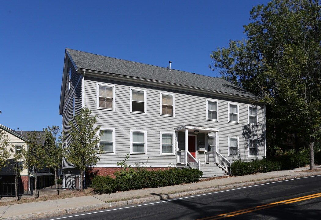 Phoenix Landing in New Haven, CT - Building Photo