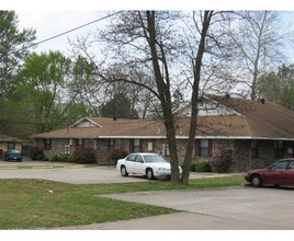 Benton Street Apartments in Bentonville, AR - Building Photo - Building Photo