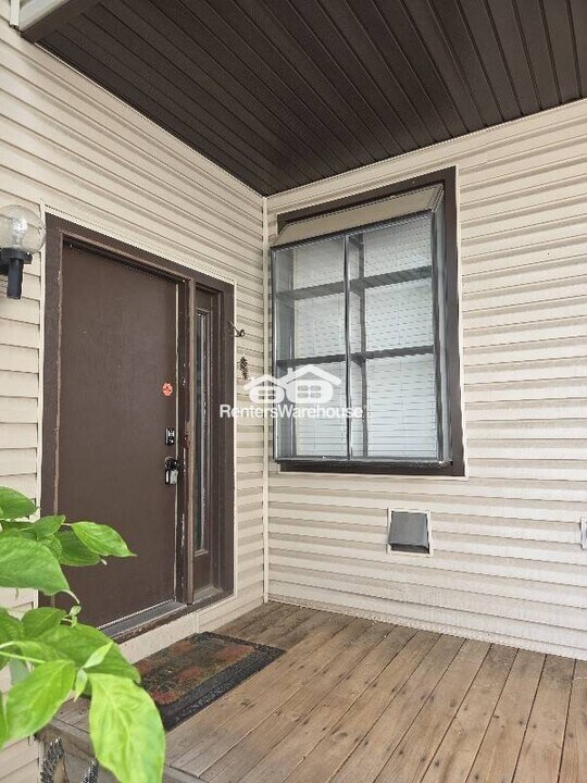 11513 Pineberry Dr in St. Louis, MO - Building Photo