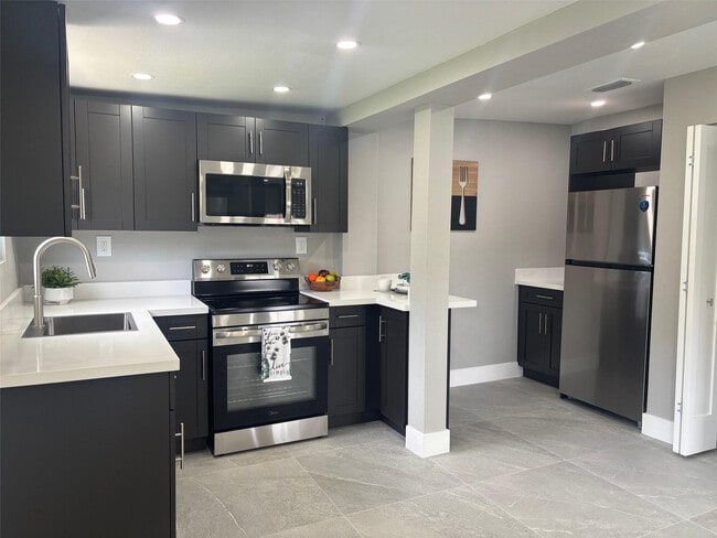 13025 NW 2nd Ave in North Miami, FL - Building Photo - Building Photo