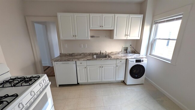 294 Boston Ave, Unit 2