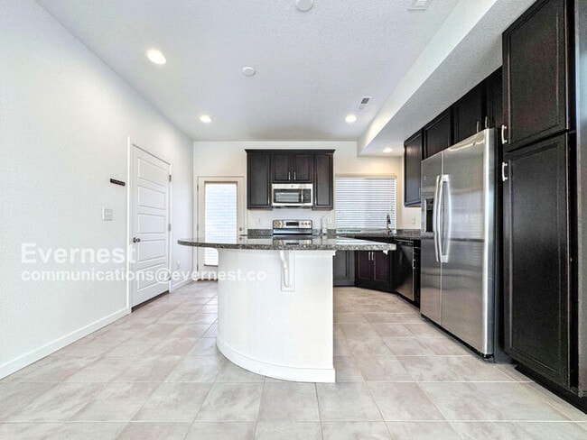 4876 Halifax Ct in Denver, CO - Foto de edificio - Building Photo