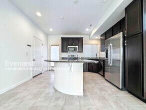 4876 Halifax Ct in Denver, CO - Building Photo - Building Photo