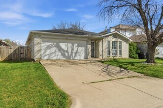 4205 Fernleaf Dr in Fort Worth, TX - Building Photo - Building Photo