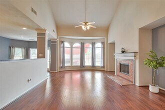 1007 Riverchase Dr in Richmond, TX - Building Photo - Building Photo