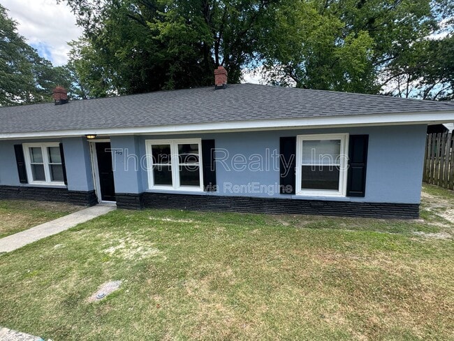 property at 305 E Battle Ave