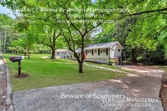 4139 Janice Dr in College Park, GA - Building Photo - Building Photo