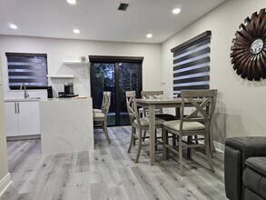 11022 SW 6th St in Miami, FL - Building Photo - Building Photo
