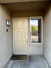 652 Peachy Canyon Cir in Las Vegas, NV - Building Photo - Building Photo