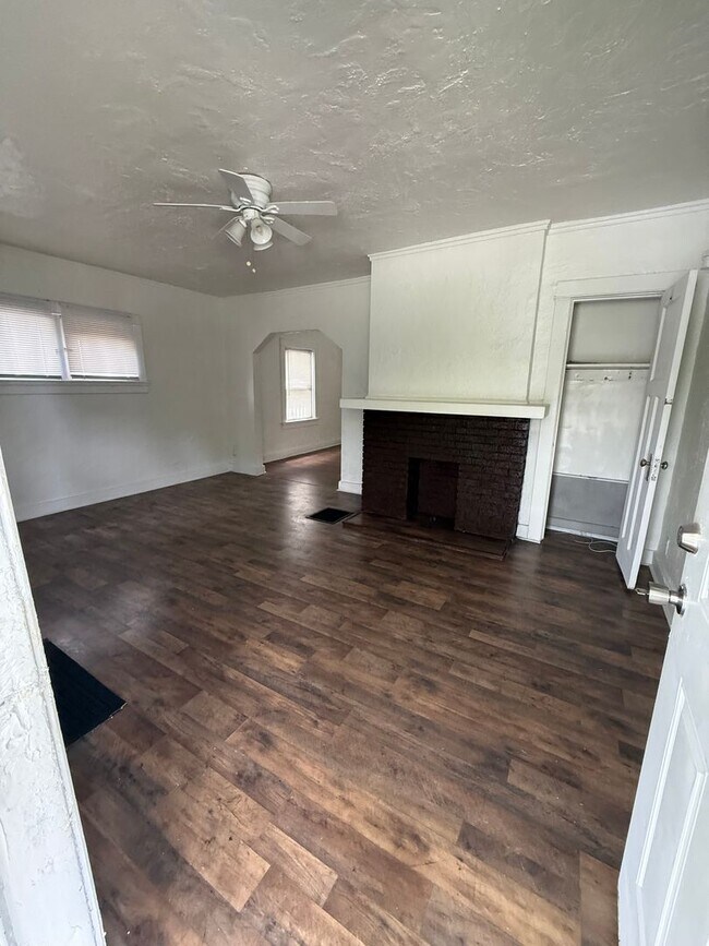909 Maplehurst Ave in Dayton, OH - Building Photo - Building Photo