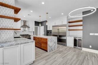 9704 Cameo Rose Ln in Las Vegas, NV - Building Photo - Building Photo