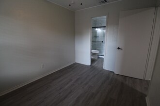 2902 Sweeney Ln-Unit -8 in Austin, TX - Building Photo - Building Photo