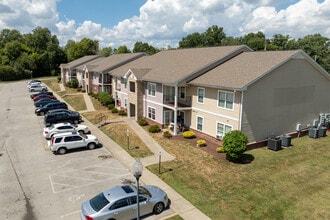 Jefferson Crossing in Louisville, KY - Building Photo - Building Photo