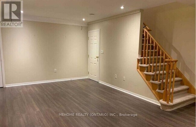 108 Louisbourg Way in Markham, ON - Building Photo - Building Photo