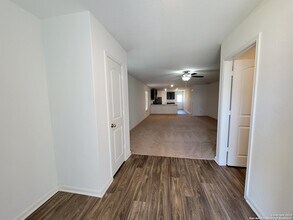 4130 Trail de Paris in New Braunfels, TX - Building Photo - Building Photo