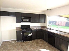 2141 E Bessant St in San Bernardino, CA - Building Photo - Building Photo