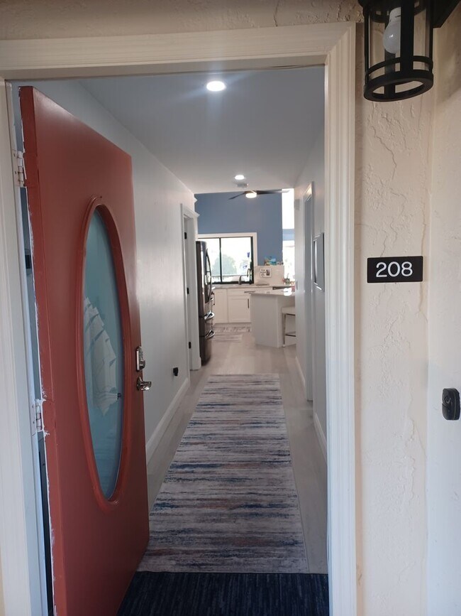 5605 SW 12th Ave in Cape Coral, FL - Building Photo - Building Photo